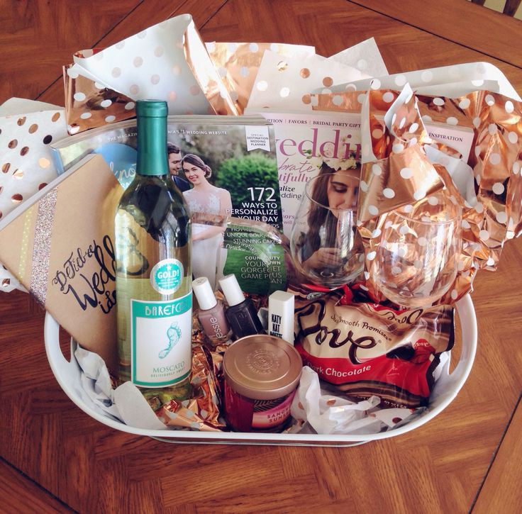 22 Best Gift Basket Ideas for Girlfriend