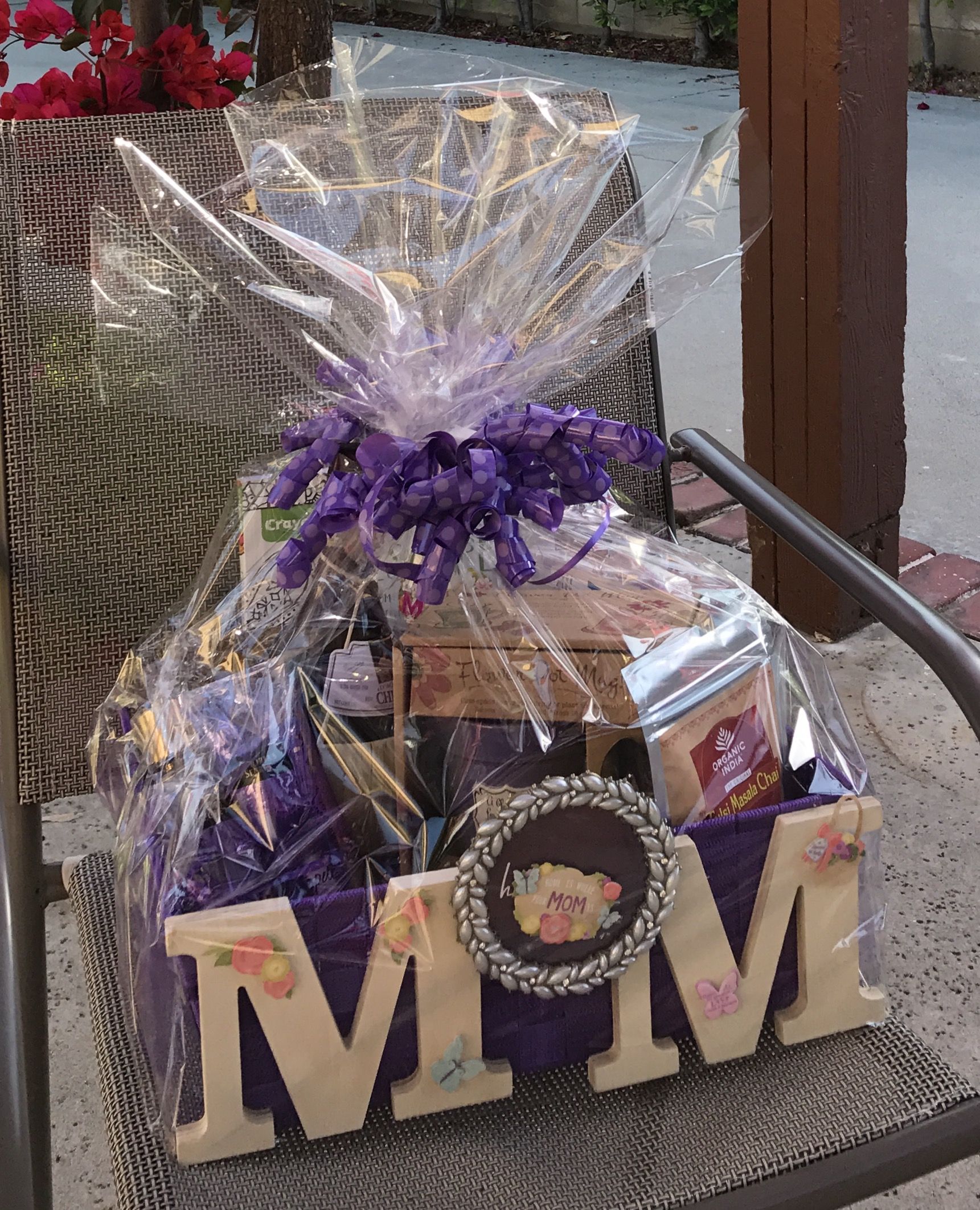Mother's Day gift basket | Diy mother's day gift basket, Mother's day