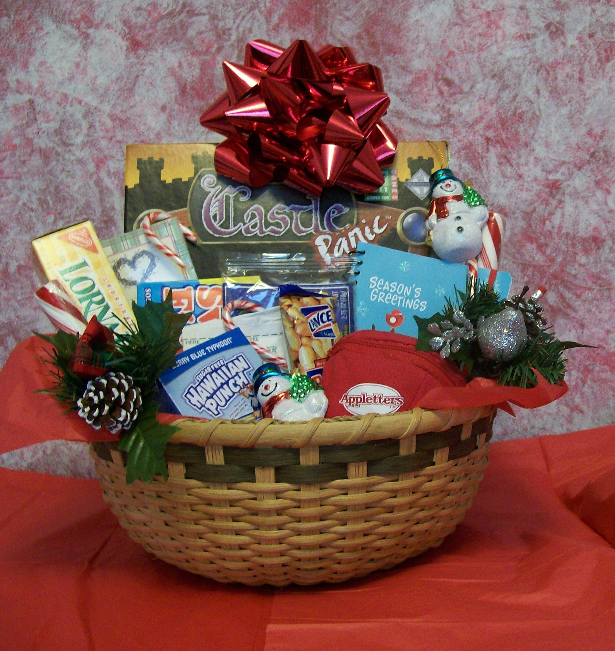 10 Lovable Family Christmas Gift Basket Ideas 2022