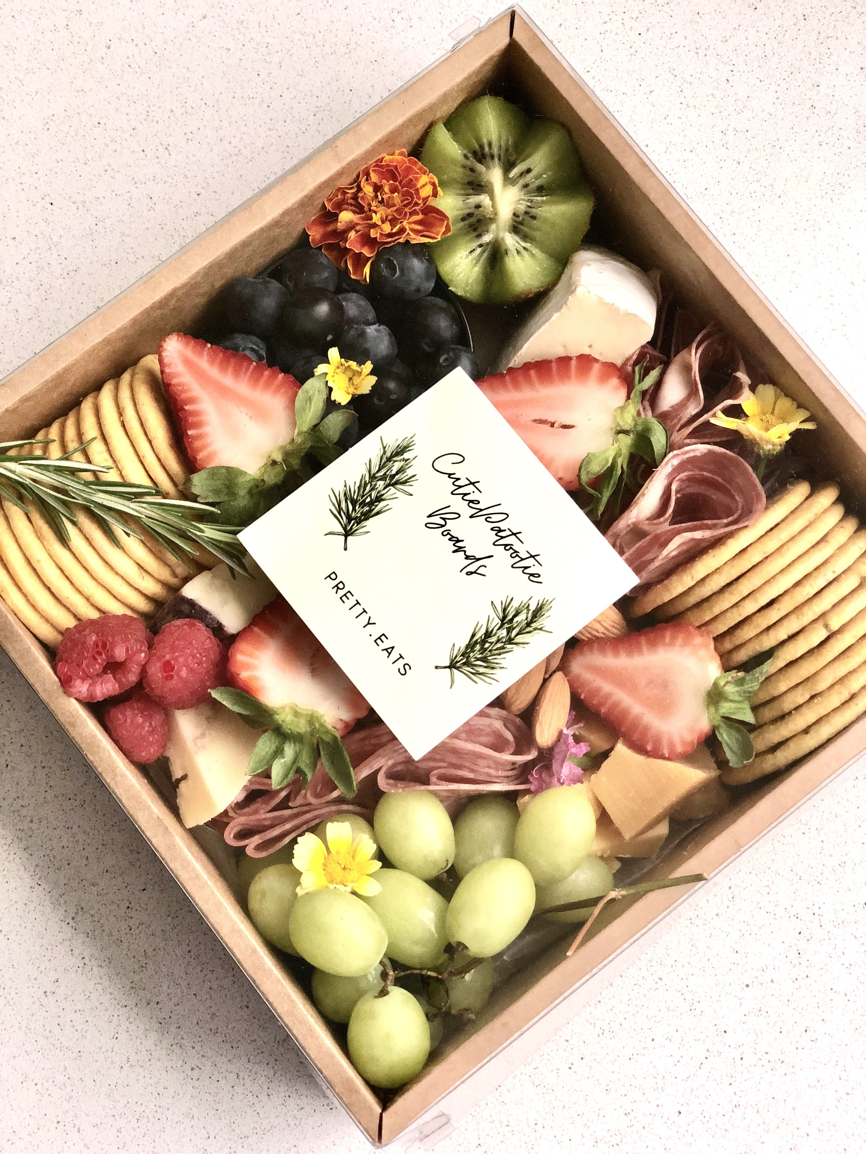 Charcuterie Box | Charcuterie gifts, Food gift box, Charcuterie picnic