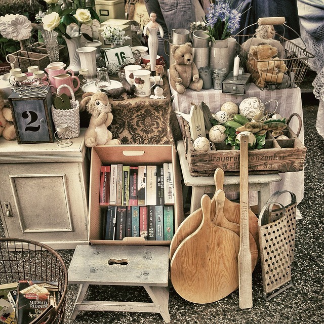 1. Delving into the Enchanting Realm of Lucca's Antique Market: Embrace the Timeless Allure of Italy's Cultural ‌Heritage