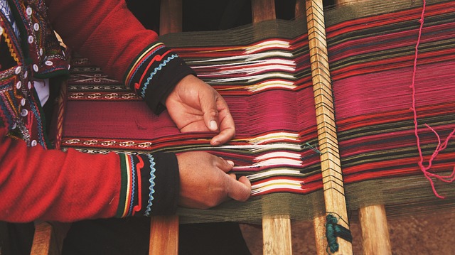 Reviving Traditional Techniques: The Resurgence of Weaving⁢ in New York's Textiles ​Market