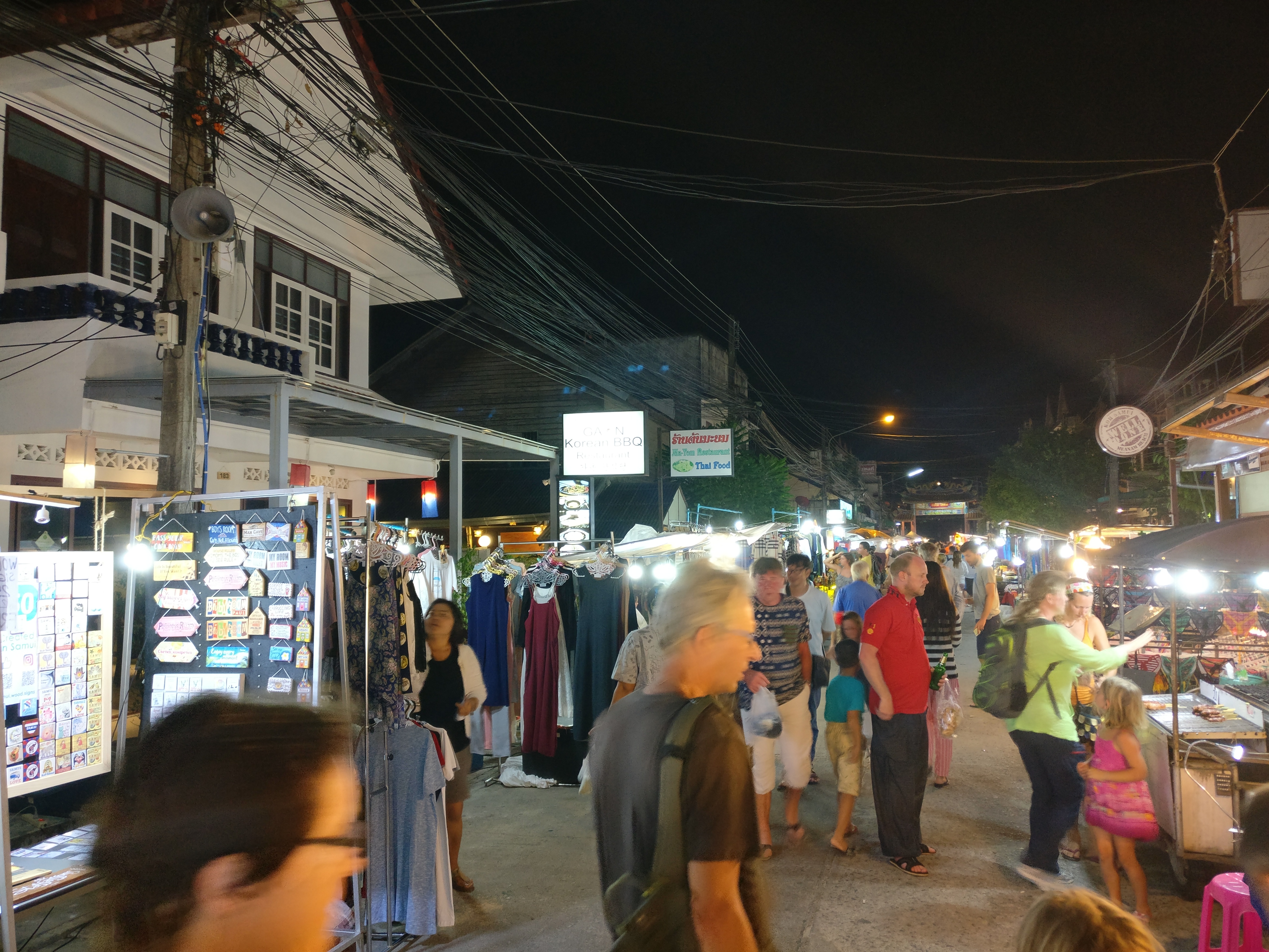 2. Exploring the Unique Artistry: Immerse Yourself in Night Market Island's Creative Universe