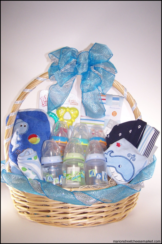 10 Most Recommended Newborn Baby Boy Gift Ideas 2022