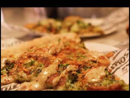Buzzworthy Bites: Pizza | New York Live TV - YouTube