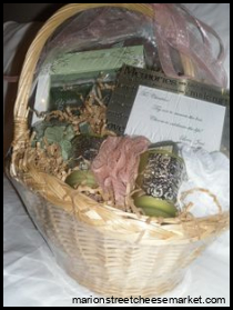 Rabbit Easter gift basket! Sold for $45. | Easter gift baskets ...