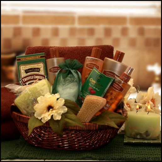 Spa Indulgences Gift Basket | Bath gift baskets christmas, Bath gift ...